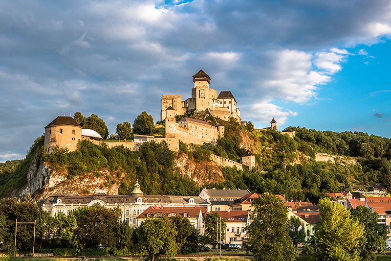 Výlet Trenčiansky hrad a Piešťany