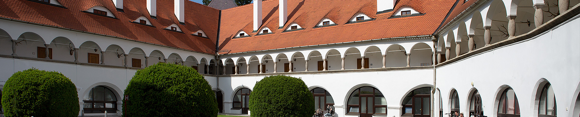 Výlet Hrad Nitra a Topoľčiansky zámok 