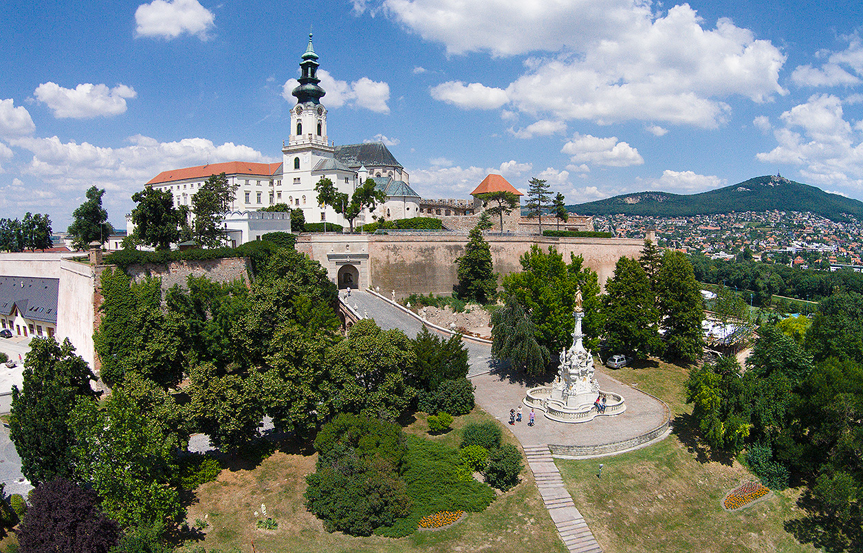 Výlet Hrad Nitra a Topoľčiansky zámok 